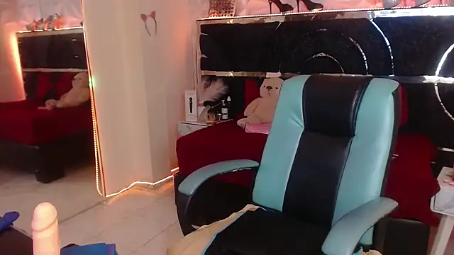 red moon 2 online show from February 2026 12:16:02 AM