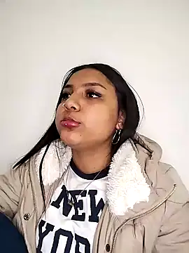 Snapshot of Alix_sweet22 chatting on December 2024 08:58:02 PM Alix sweet22 online show from December 2024 08:58:02 PM