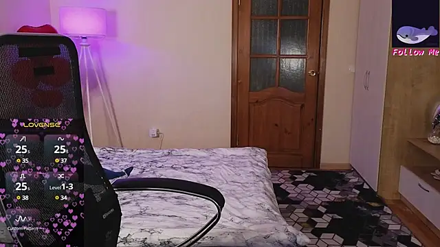 D0nna  online show from March 2025 08:26:02 PM