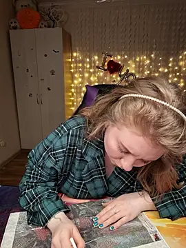 D0nna  online show from March 2026 10:16:01 PM