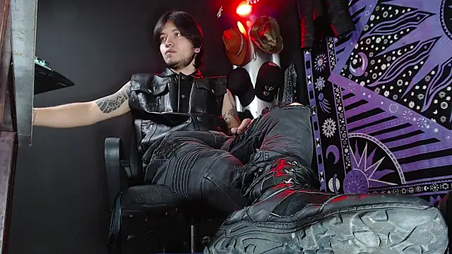 Dicaprioo  online show from March 2025 03:09:02 PM