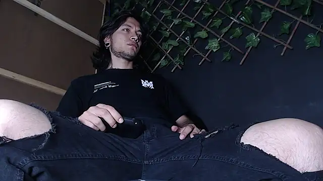 Dicaprioo  online show from September 2025 06:08:02 PM