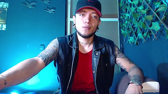 Dicaprioo  online show from November 2025 02:38:02 PM