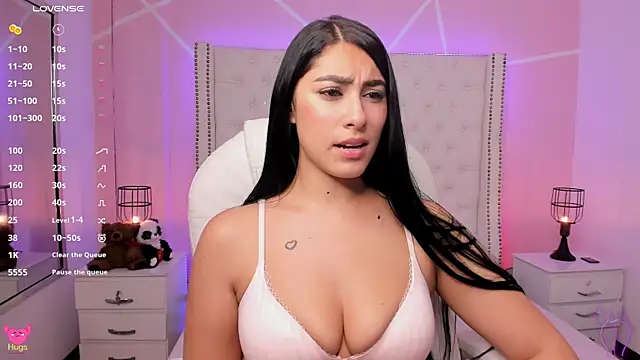 Snapshot of Emily_roux chatting on March 2025 04:49:02 AM Emily roux online show from March 2025 04:49:02 AM