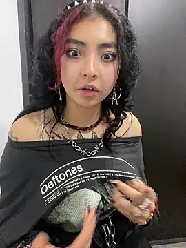 Snapshot of _Gothiccbitch_ chatting on December 2024 07:40:01 AM  Gothiccbitch  online show from December 2024 07:40:01 AM