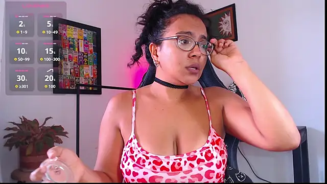 Snapshot of Rachell__420 chatting on May 2026 02:45:02 PM Rachell 420 online show from May 2026 02:45:02 PM