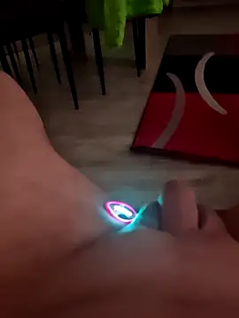 Szeltolo001 online show from March 2026 03:14:01 AM