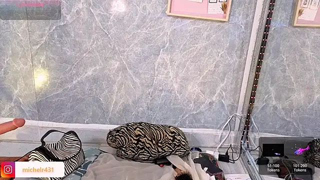 Mia  reys online show from March 2026 01:03:02 PM