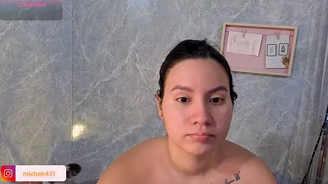 Mia  reys online show from April 2026 12:39:01 PM