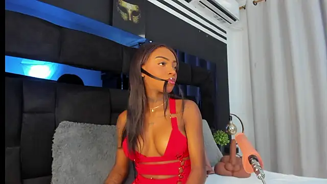 CahitlinBell online show from December 2024 08:44:01 PM