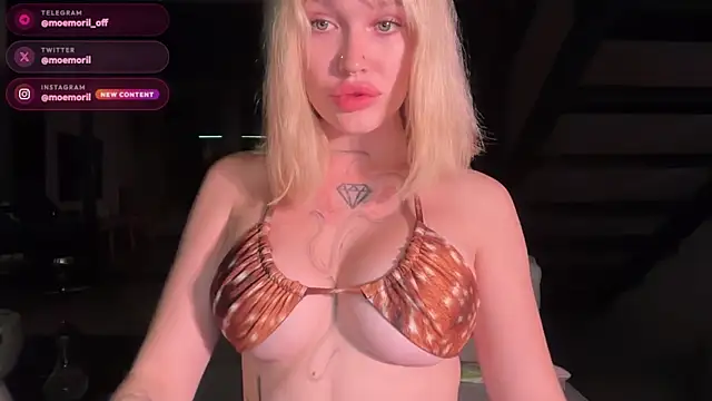 Snapshot of Golden_Aline chatting on June 2026 11:03:02 AM Golden Aline online show from June 2026 11:03:02 AM