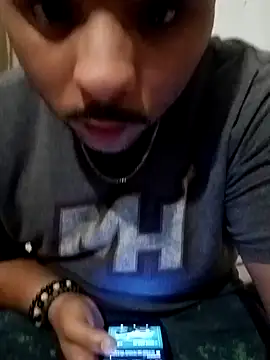 Snapshot of Dj-yefri-pauta chatting on January 2025 09:14:02 PM Dj-yefri-pauta online show from January 2025 09:14:02 PM