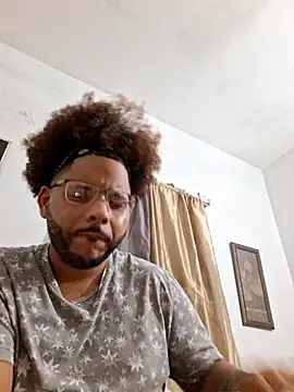 Snapshot of Dj-yefri-pauta chatting on December 2025 01:45:02 AM Dj-yefri-pauta online show from December 2025 01:45:02 AM