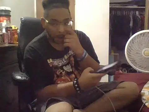 Snapshot of Dj-yefri-pauta chatting on February 2026 07:03:02 PM Dj-yefri-pauta online show from February 2026 07:03:02 PM