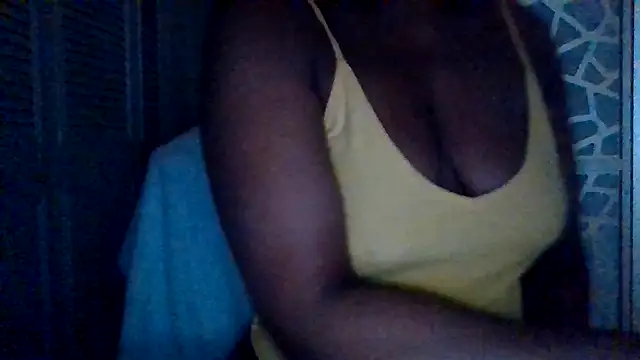 Snapshot of CaylenGee chatting on May 2026 03:19:02 PM CaylenGee online show from May 2026 03:19:02 PM