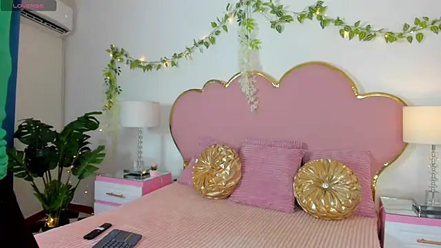 EmmaCrush online show from September 2025 08:52:01 PM