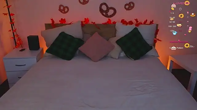 Hayle Hill online show from September 2025 02:27:02 AM