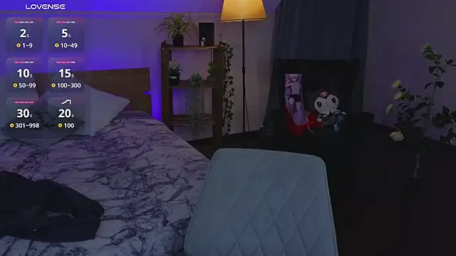 Hayle Hill online show from April 2026 01:11:02 AM