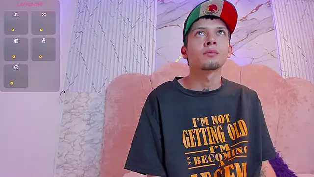 kendalltaylorr online show from January 2025 02:45:02 AM