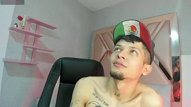 kendalltaylorr online show from February 2025 03:24:01 AM