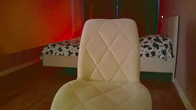 mia raspberrie online show from February 2025 06:31:01 AM