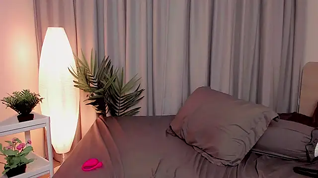 Snapshot of sexntease chatting on February 2025 08:53:01 PM sexntease online show from February 2025 08:53:01 PM