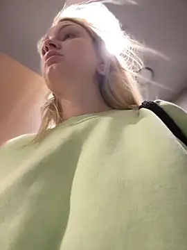 Teya moon  online show from December 2024 12:27:02 PM