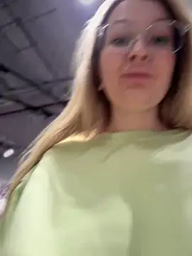 Teya moon  online show from January 2025 11:24:01 AM