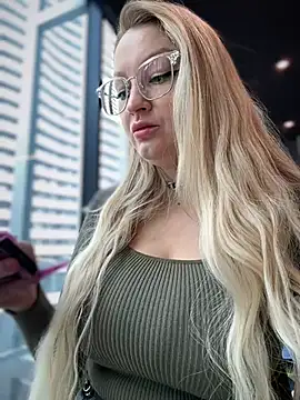 Teya moon  online show from February 2025 11:38:02 AM