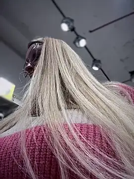 Teya moon  online show from February 2025 12:11:01 PM