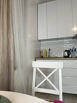 Teya moon  online show from November 2025 06:19:01 PM