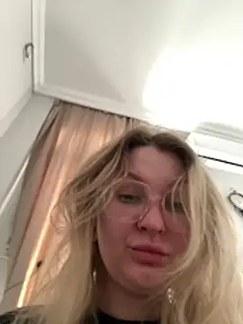 Teya moon  online show from November 2025 08:02:02 AM