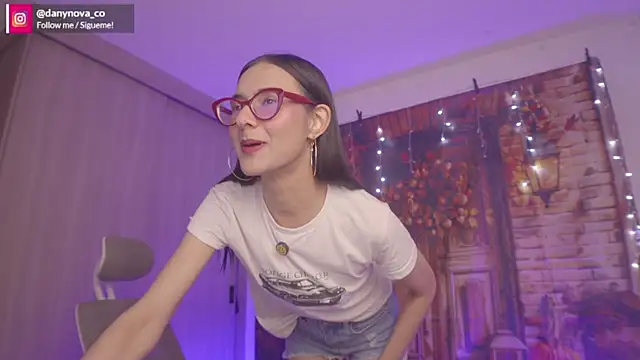 DanyNova Co online show from November 2025 09:06:01 PM