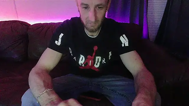 Snapshot of HungStud4You chatting on February 2025 05:45:01 AM HungStud4You online show from February 2025 05:45:01 AM