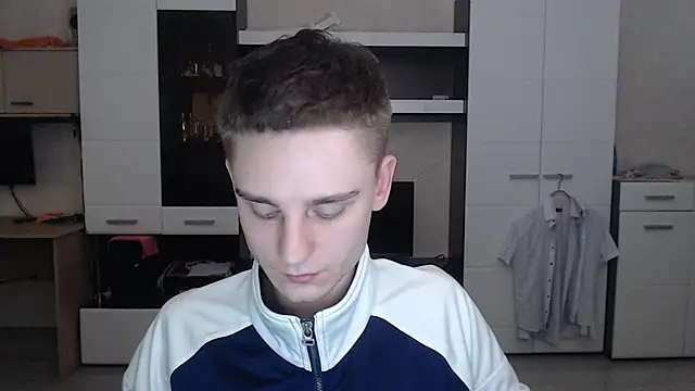 angryzan online show from December 2024 11:11:02 AM