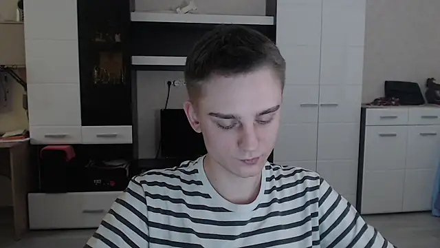 angryzan online show from February 2025 10:15:01 AM