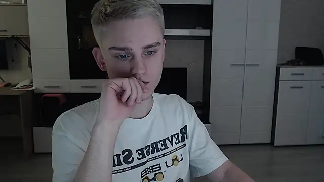 angryzan online show from February 2025 10:49:02 AM