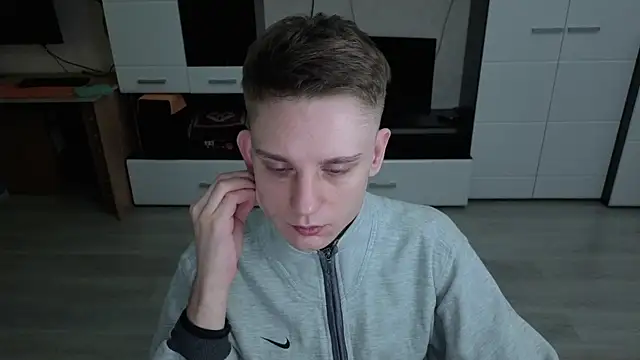 angryzan online show from January 2026 05:23:02 AM