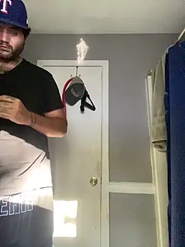 Snapshot of 817raul chatting on September 2025 10:42:02 PM 817raul online show from September 2025 10:42:02 PM