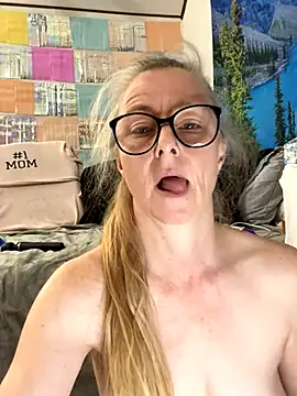 Venus22cumin online show from November 2025 04:07:02 PM