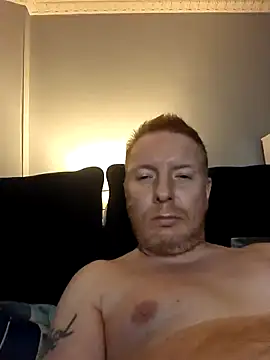 walker1979 online show from October 2025 09:03:02 PM