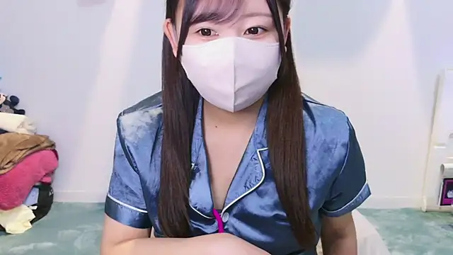 YUTSU KI online show from December 2024 04:06:01 PM