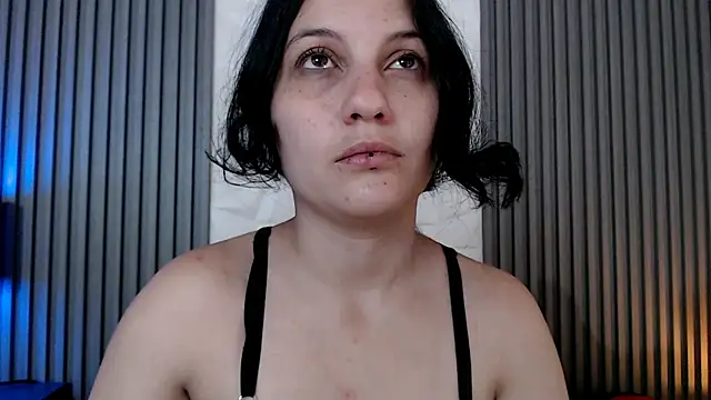 sophy rock online show from October 2025 03:43:01 PM