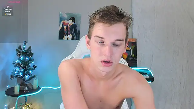 Snapshot of 4ever_dude chatting on December 2024 03:18:02 AM 4ever dude online show from December 2024 03:18:02 AM