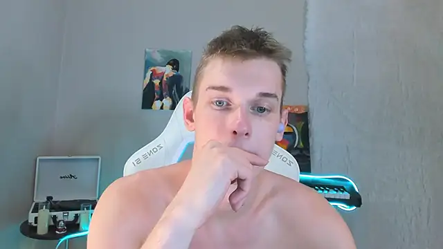 Snapshot of 4ever_dude chatting on February 2025 01:08:02 PM 4ever dude online show from February 2025 01:08:02 PM