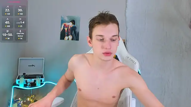 Snapshot of 4ever_dude chatting on March 2025 05:40:02 AM 4ever dude online show from March 2025 05:40:02 AM