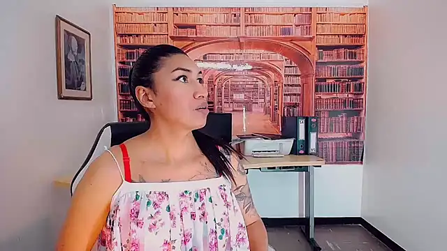 khiara moretti online show from February 2025 07:53:02 PM