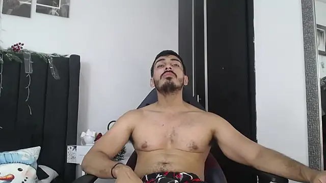 Snapshot of muscle_ares chatting on December 2024 03:46:01 PM muscle ares online show from December 2024 03:46:01 PM