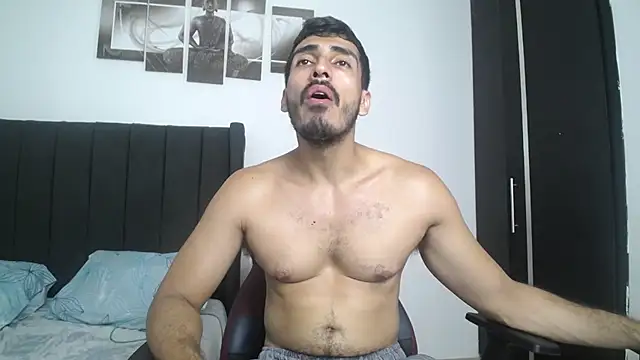 Snapshot of muscle_ares chatting on February 2025 05:42:02 PM muscle ares online show from February 2025 05:42:02 PM