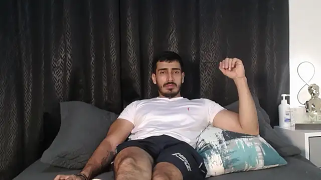 Snapshot of muscle_ares chatting on October 2025 12:08:02 AM muscle ares online show from October 2025 12:08:02 AM